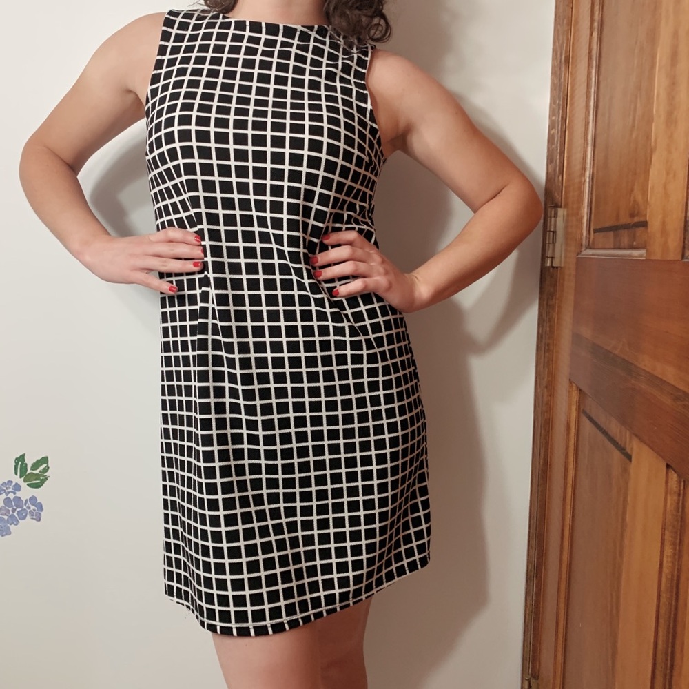 Black & white shift dress